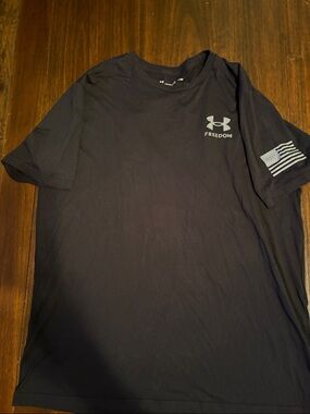 Men’s Under Armour Black Freedom Short Sleeve Tee with Gray Logo XL